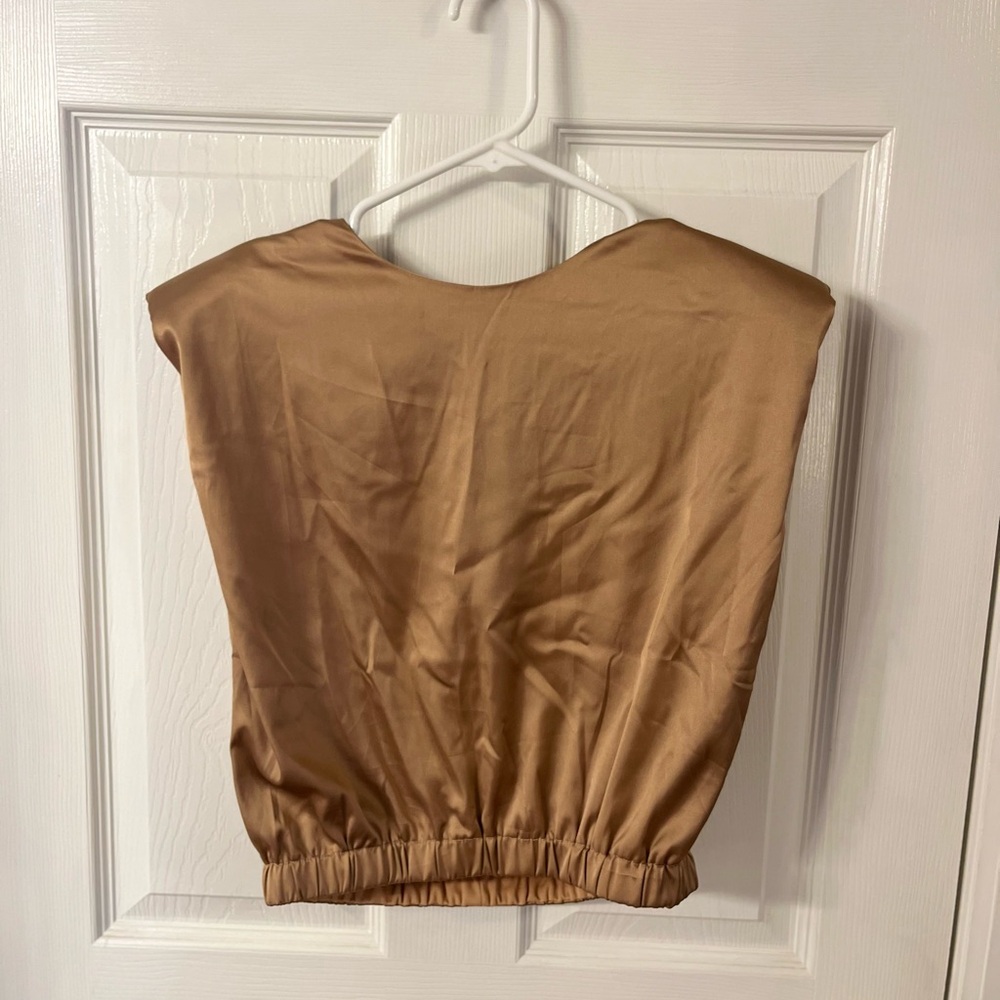 Cute gold top